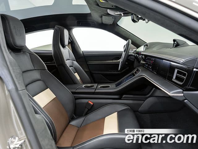Porsche Taycan 2025 — ფოტო 20/20