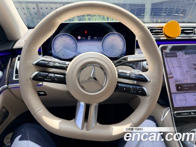 Mercedes-Benz S-Class 2023 — Photo 12/12