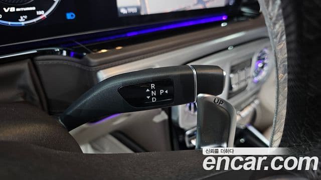 Mercedes-Benz G-Class 2021 — Photo 18/32