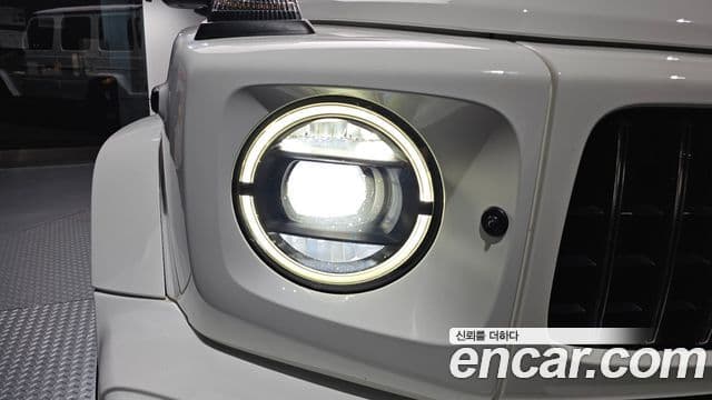 Mercedes-Benz G-Class 2021 — Photo 23/32