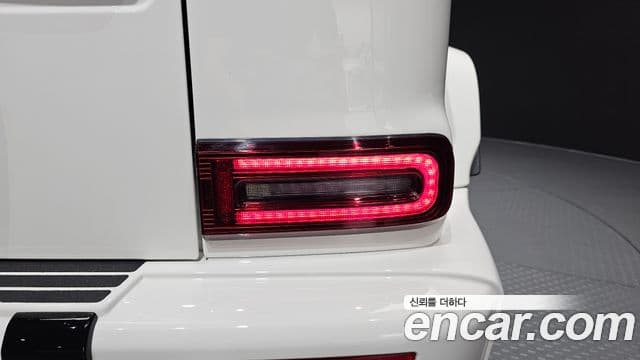 Mercedes-Benz G-Class 2021 — Photo 15/32