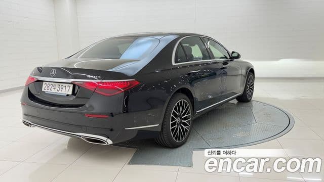 Mercedes-Benz S-Class 2025 — Photo 19/20