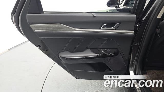 Kia K5 2025 — Photo 15/31