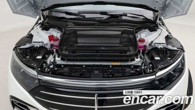Mercedes-Benz EQS 2025 — ფოტო 2/12