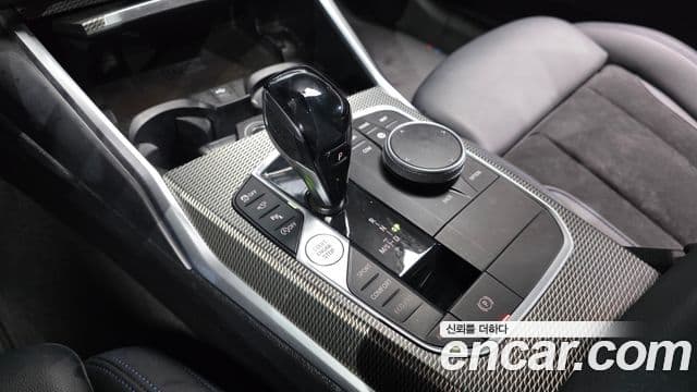 BMW 3 Series 2020 — Photo 19/35