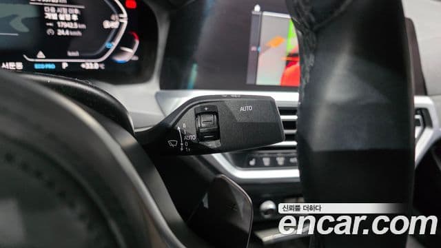 BMW 3 Series 2020 — Photo 26/35