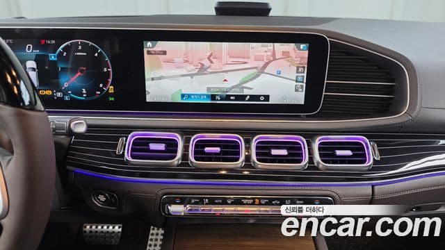 Mercedes-Benz GLS-Class 2020 — Photo 5/20