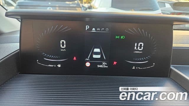 Hyundai Staria 2021 — Photo 12/18