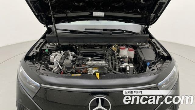 Mercedes-Benz EQB 2025 — ფოტო 10/11