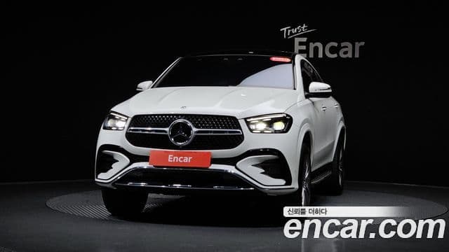 Mercedes-Benz GLE-Class 2023 — Photo 30/35