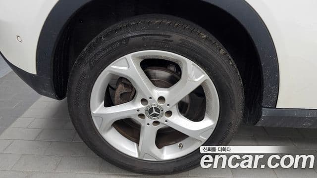 Mercedes-Benz GLA-Class 2019 — Photo 20/32