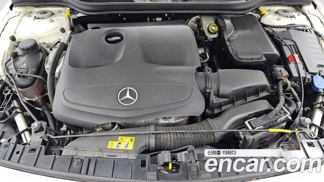 Mercedes-Benz GLA-Class 2019 — Photo 30/32
