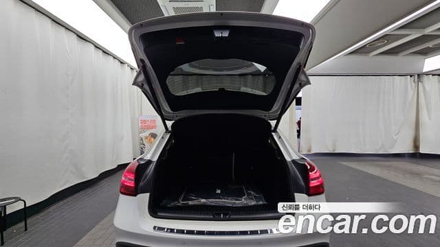 Mercedes-Benz GLA-Class 2019 — Photo 1/32