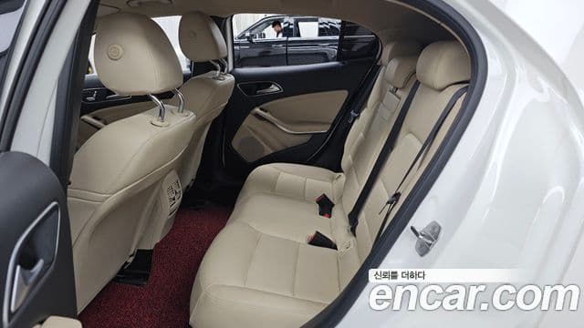 Mercedes-Benz GLA-Class 2019 — Photo 6/32