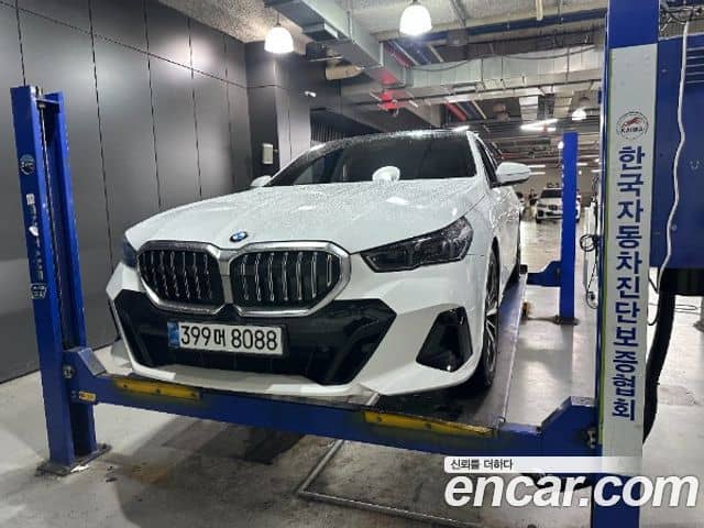 BMW 5 Series, 2026