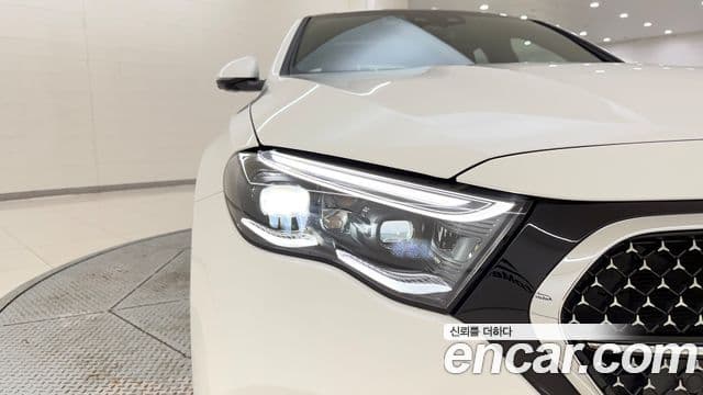 Mercedes-Benz E-Class 2025 — Photo 20/20