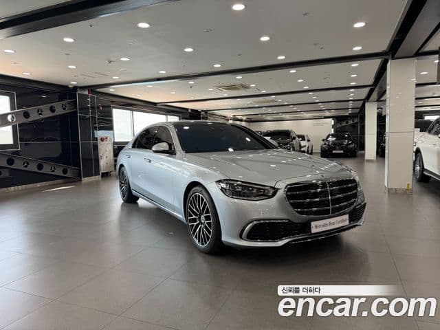 Mercedes-Benz S-Class 2026 — Photo 10/20