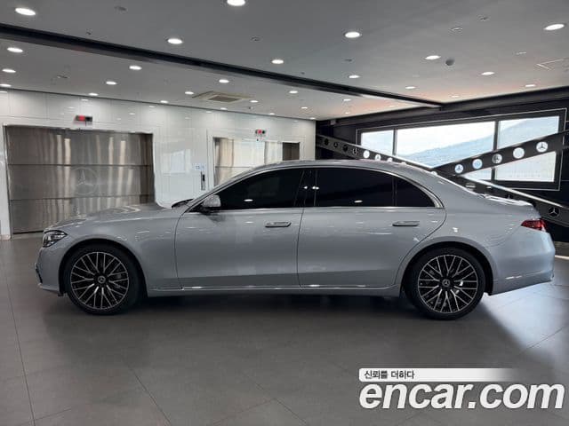 Mercedes-Benz S-Class 2026 — Photo 19/20