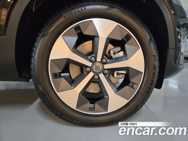 Volvo XC40 2026 — Photo 7/18