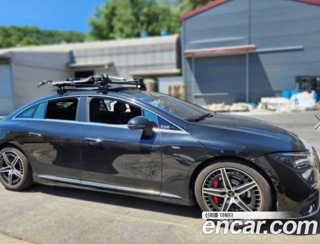 Mercedes-Benz EQE SUV 2023 — ფოტო 9/10