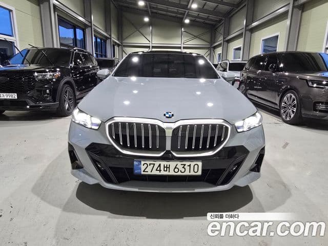 BMW 5 Series 2025 — Photo 2/19