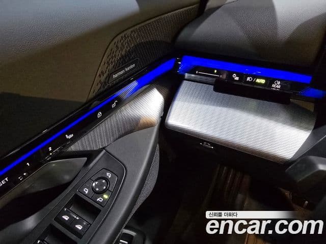 BMW 5 Series 2025 — Photo 11/19