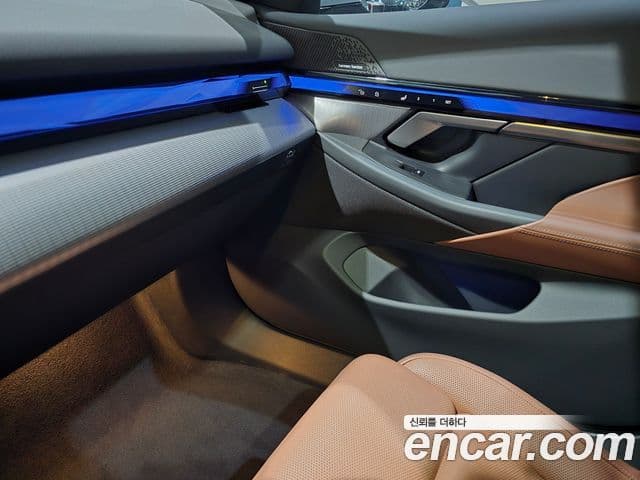 BMW 5 Series 2025 — Photo 15/19