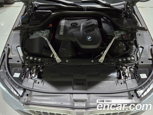 BMW 5 Series 2025 — Photo 16/19