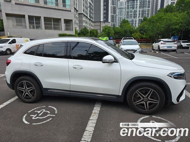 Mercedes-Benz EQA 2023 — ფოტო 13/20