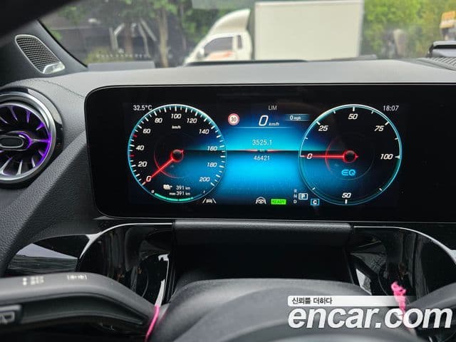 Mercedes-Benz EQA 2023 — ფოტო 4/20