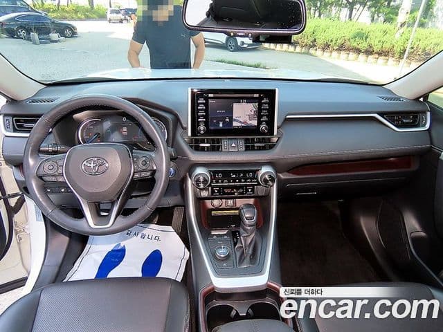 Toyota RAV4 2019 — Şəkil 9/20