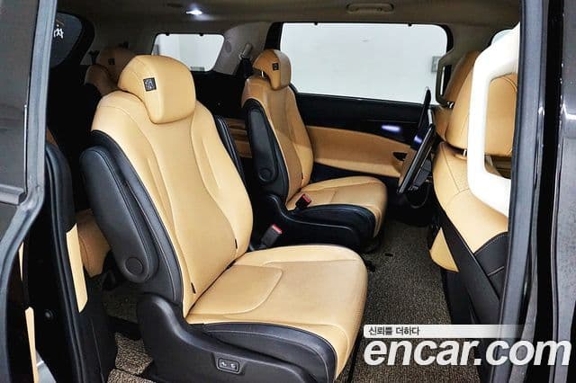 Kia Carnival 2021 — Şəkil 19/20