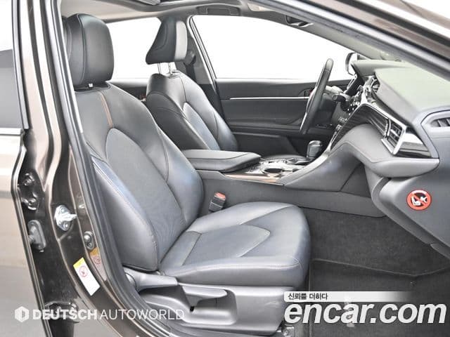 Toyota Camry 2018 — Şəkil 5/20