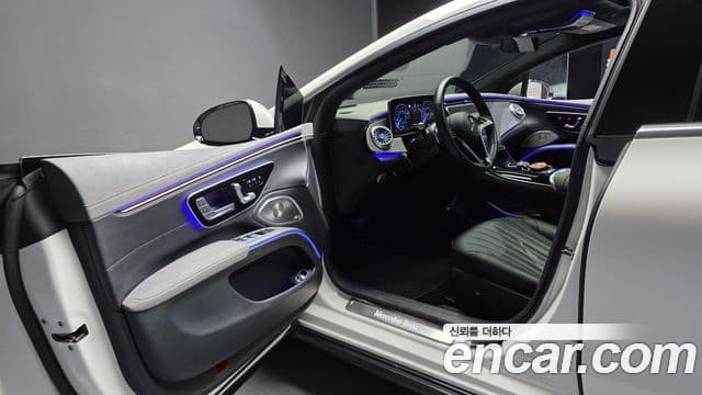 Mercedes-Benz EQS 2022 — ფოტო 30/35