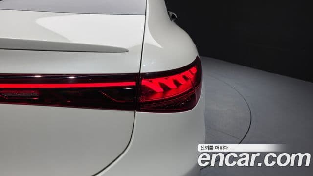 Mercedes-Benz EQS 2022 — ფოტო 8/35