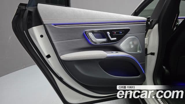 Mercedes-Benz EQS 2022 — ფოტო 29/35