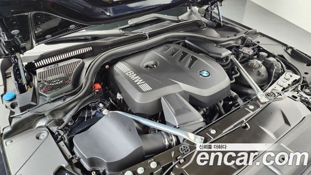 BMW 5 Series 2025 — Photo 18/23