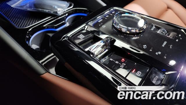 BMW 5 Series 2025 — Photo 10/23