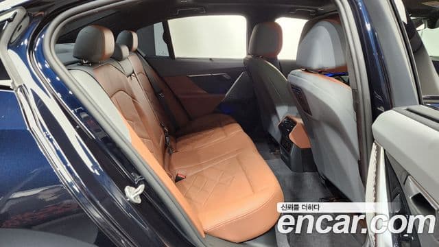 BMW 5 Series 2025 — Photo 23/23