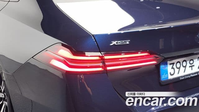 BMW 5 Series 2025 — Photo 13/23