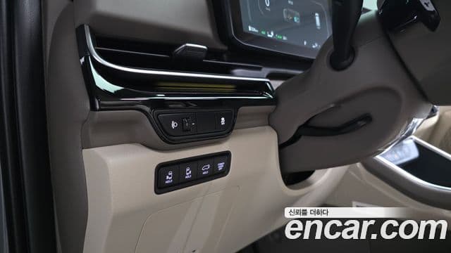 Kia Carnival 2025 — ფოტო 33/45