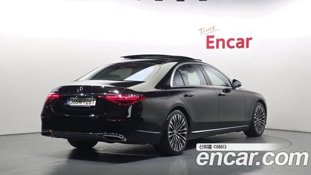 Mercedes-Benz S-Class 2021 — Photo 18/37