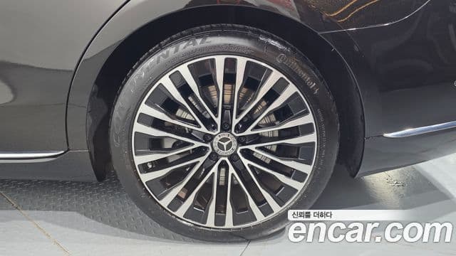 Mercedes-Benz S-Class 2021 — Photo 36/37