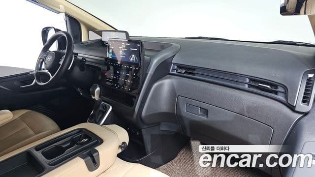 Hyundai Staria 2025 — Фото 7/20