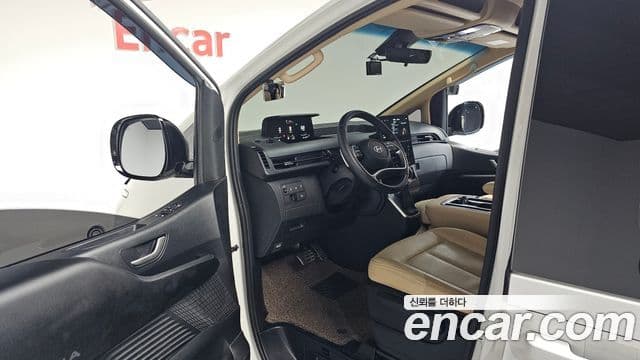 Hyundai Staria 2025 — Фото 10/20