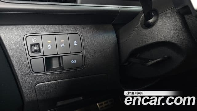 Hyundai Staria 2025 — Фото 16/20