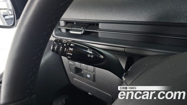 Hyundai Staria 2025 — Фото 17/20