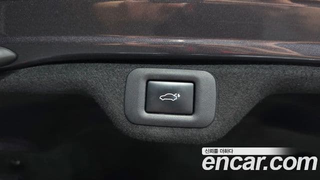 Lexus ES300h 2021 — Photo 7/35