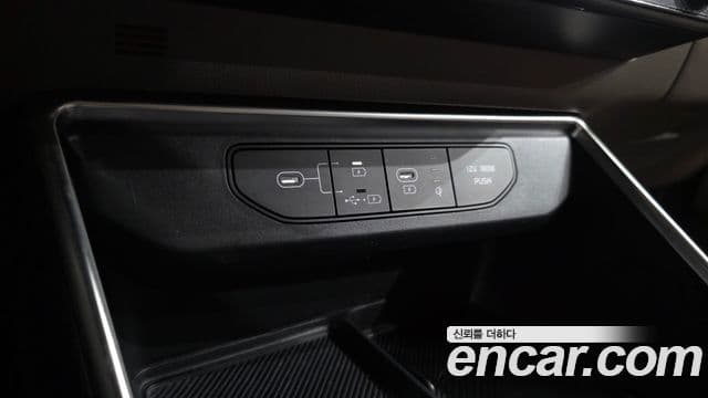 Kia Carnival 2024 — ფოტო 5/43