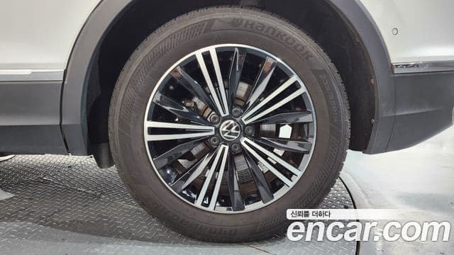 Volkswagen Tiguan 2022 — Şəkil 7/32